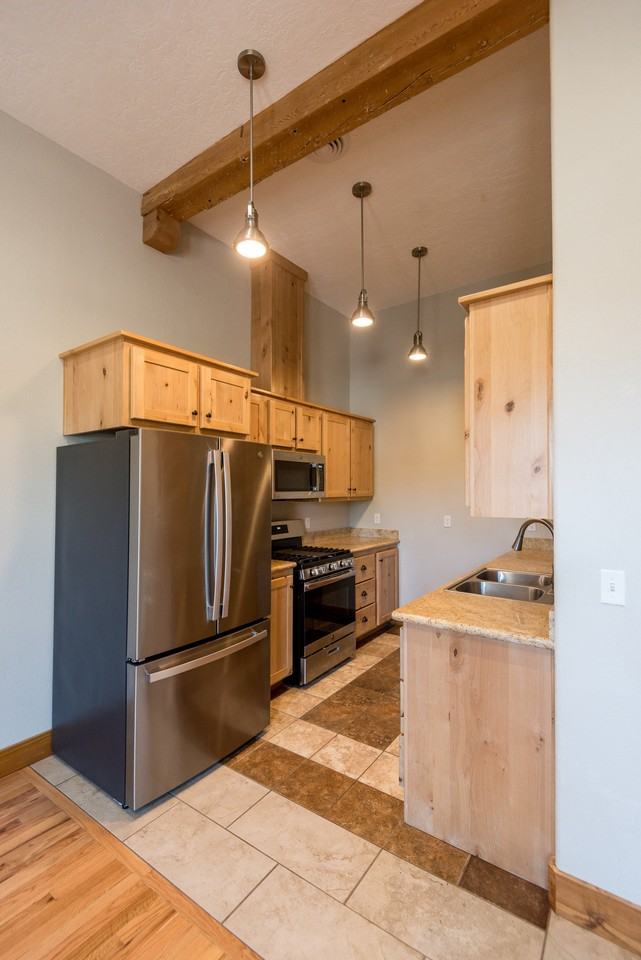 819 1st Avenue South - Photo 2 of 6