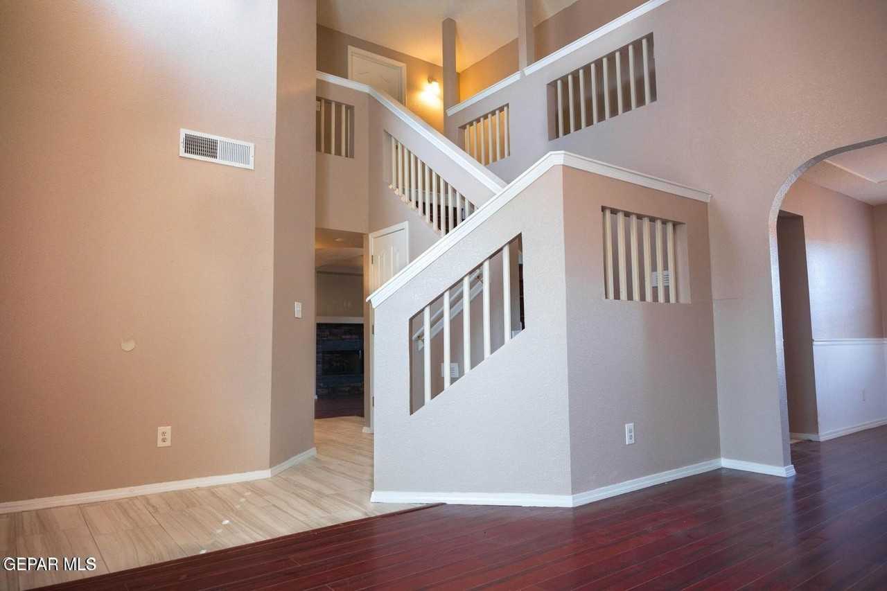 12508 Tierra Cuervo Dr - Photo 3 of 20