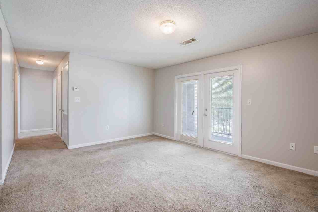 Pointe at Boardwalk - Photo 5 of 32