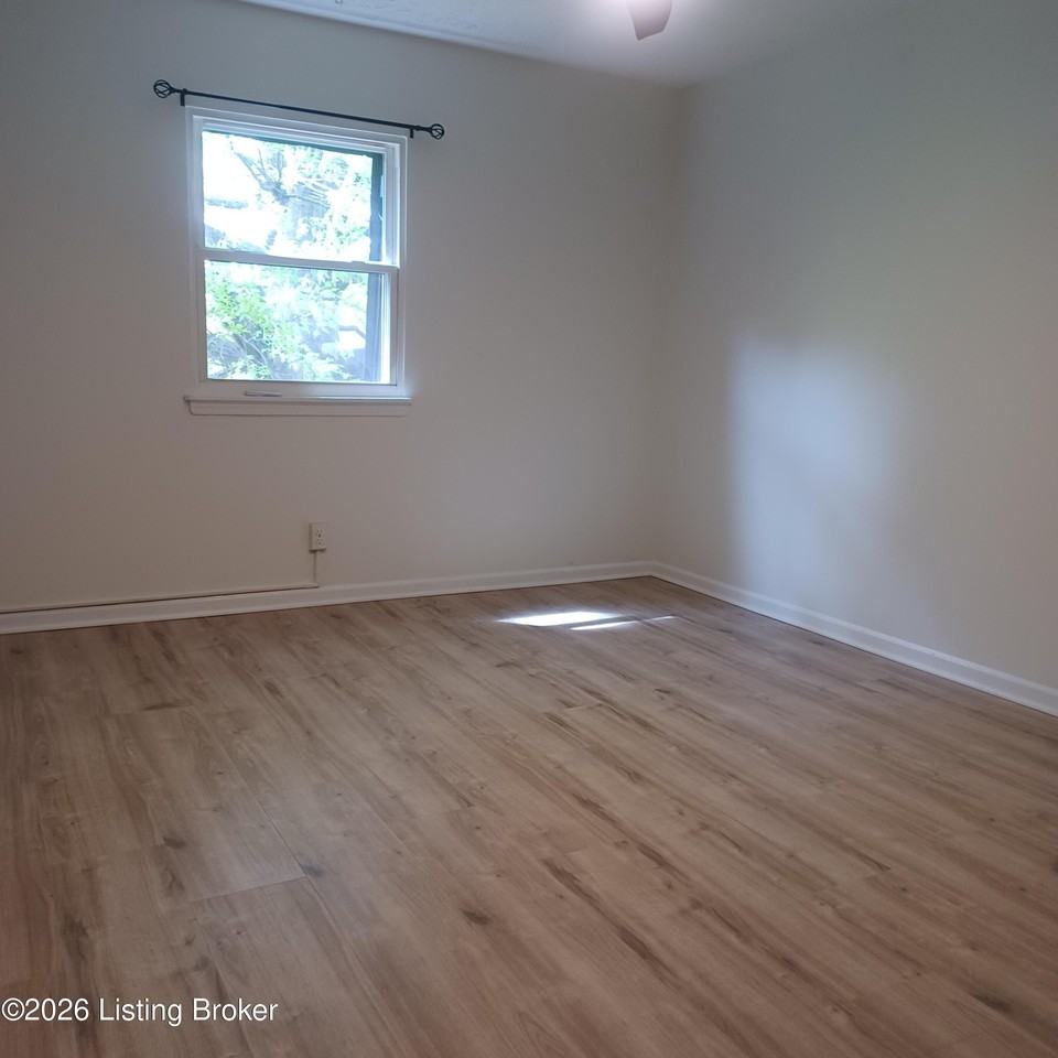 3507 Lodge Ln #313 - Photo 5 of 7