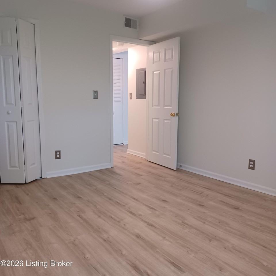 3507 Lodge Ln #313 - Photo 6 of 7