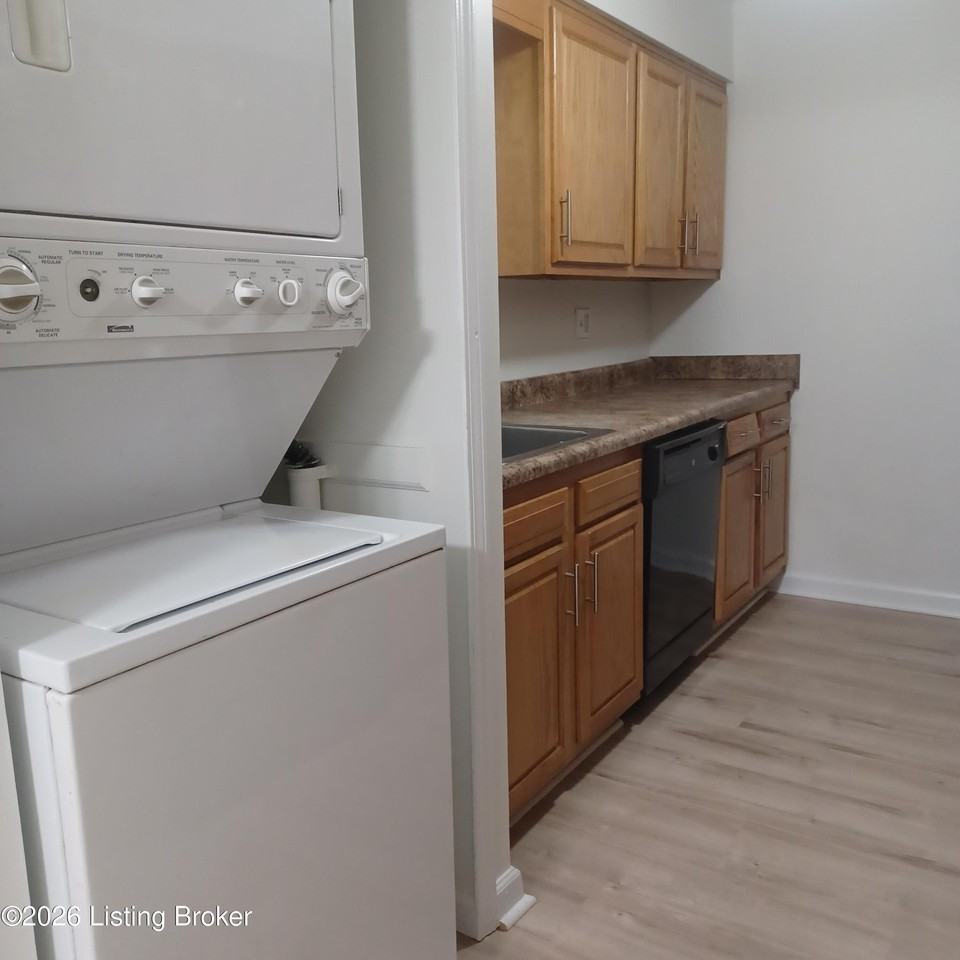 3507 Lodge Ln #313 - Photo 7 of 7