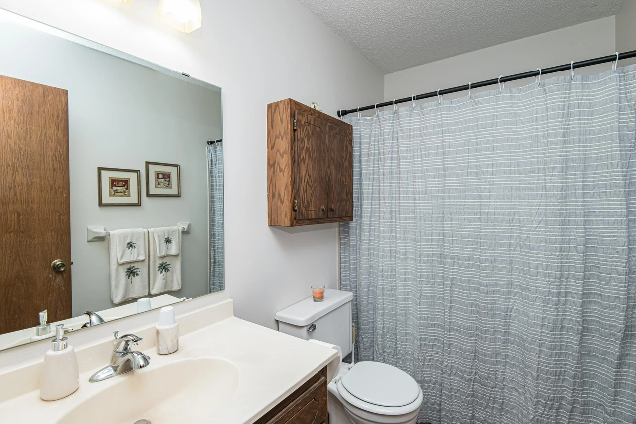 West Willow 1901 26th Ave NW - Photo 4 of 17