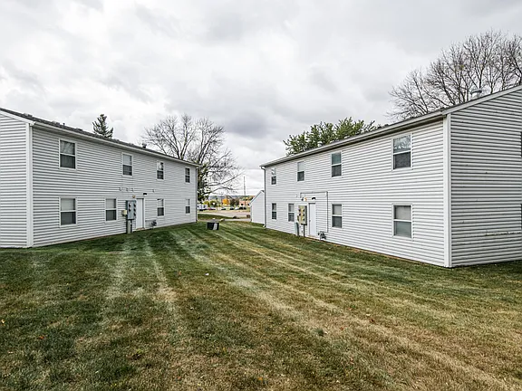 West Willow 1901 26th Ave NW - Photo 7 of 17