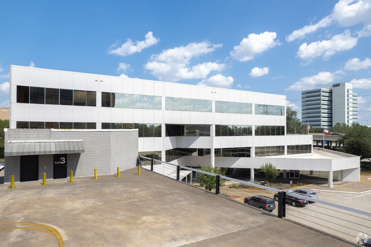 397 N Sam Houston Pkwy W #110 - Photo 2 of 15