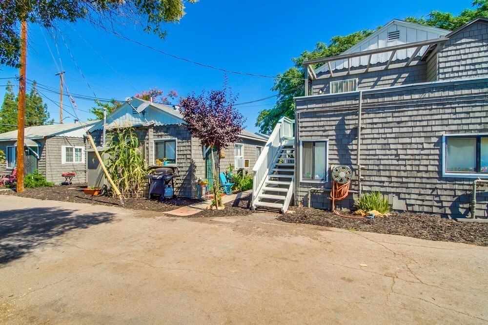 River Street Villas - Photo 4 of 13