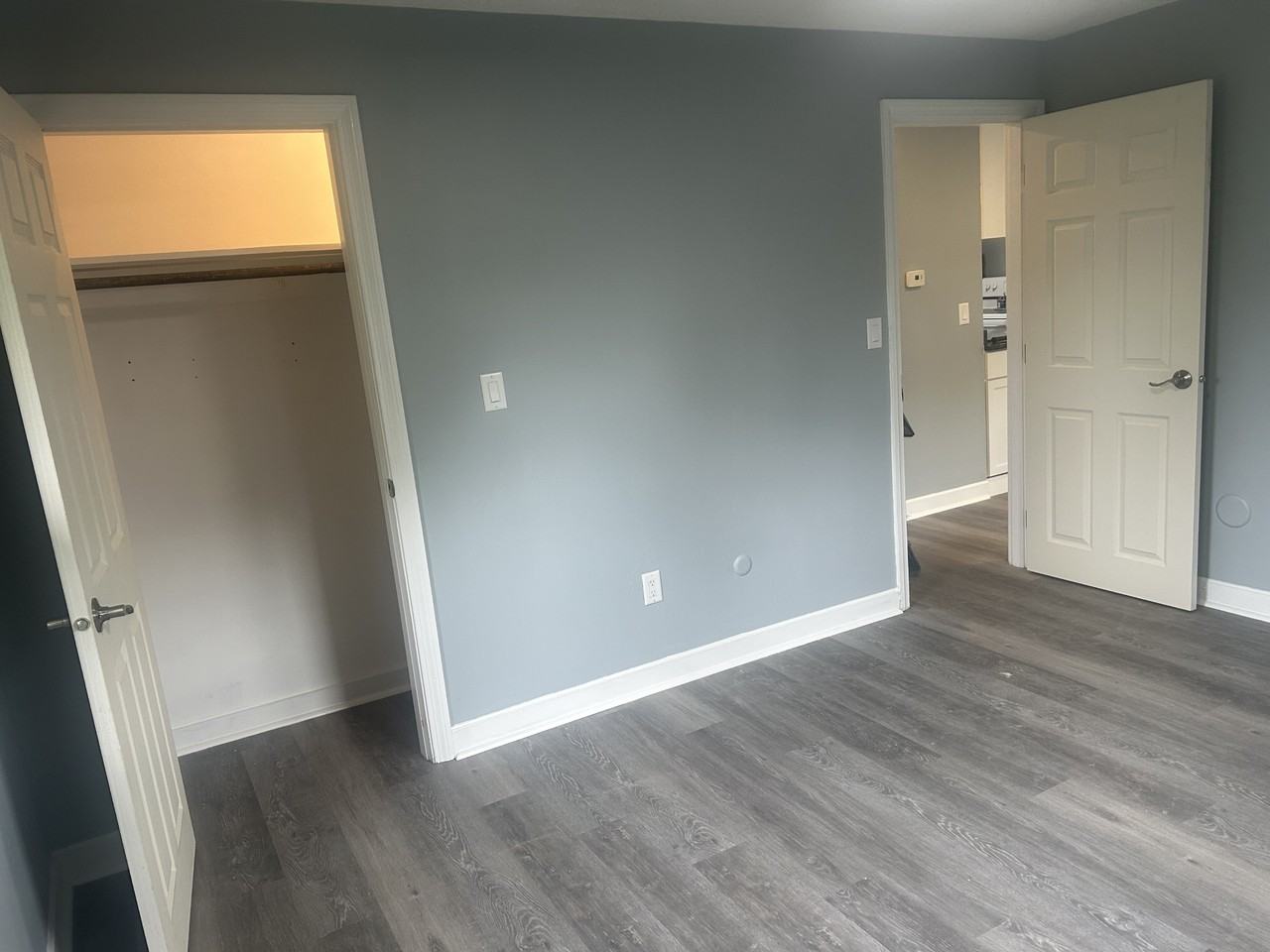 330 Mechanic Street - Photo 5 of 10