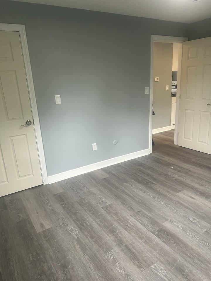 330 Mechanic Street - Photo 7 of 10