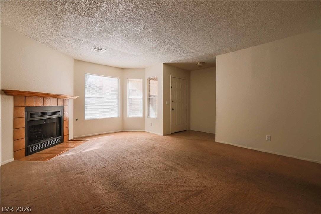 566 Kristin Ln - Photo 3 of 16