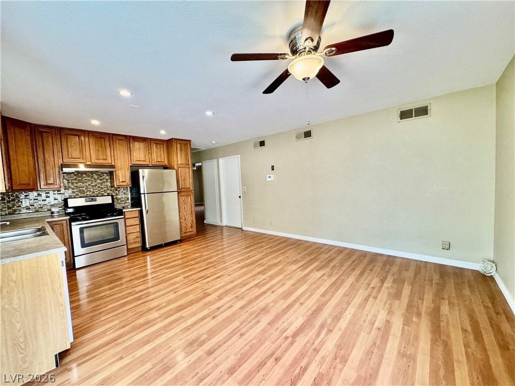 4245 Newhaven Dr - Photo 3 of 16
