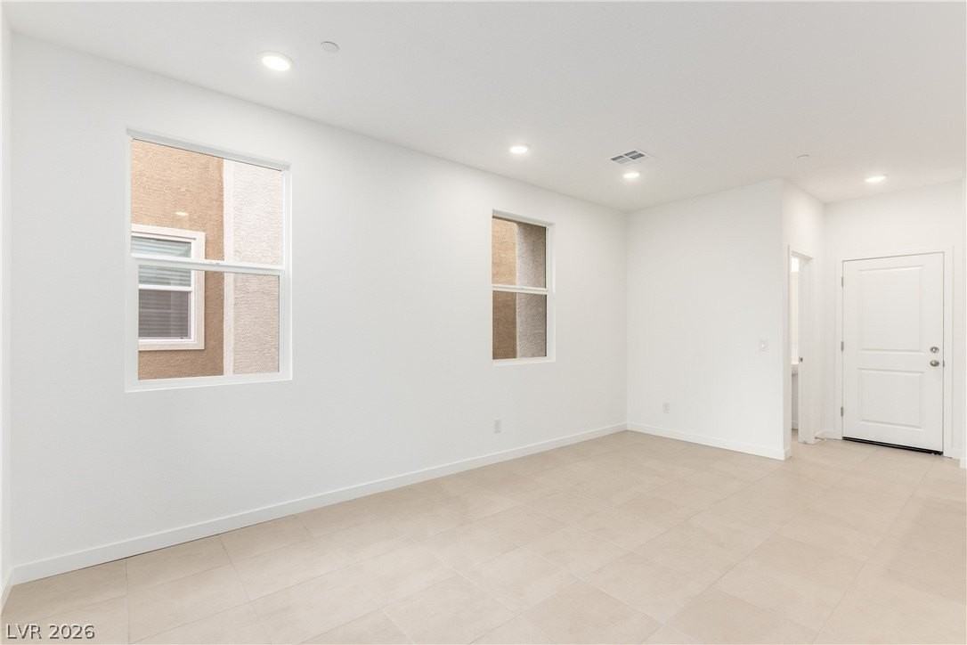 200 Wewatta Ave - Photo 3 of 25