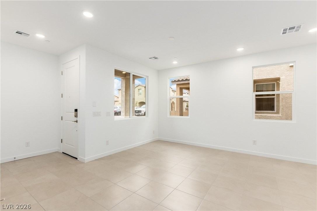 200 Wewatta Ave - Photo 4 of 25