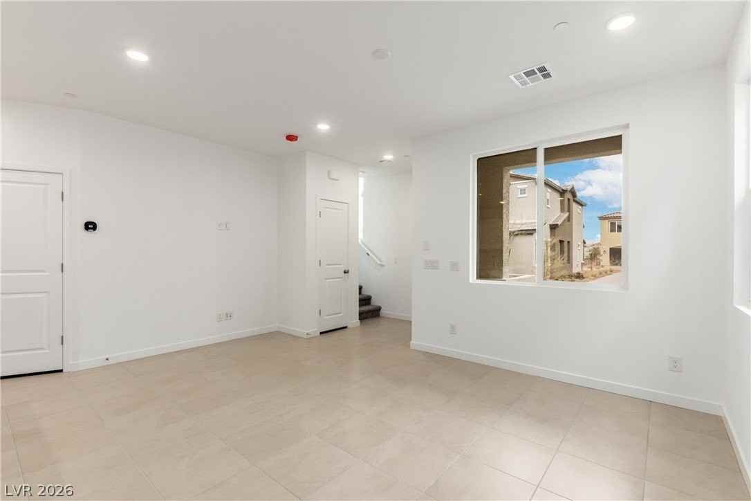 200 Wewatta Ave - Photo 6 of 25