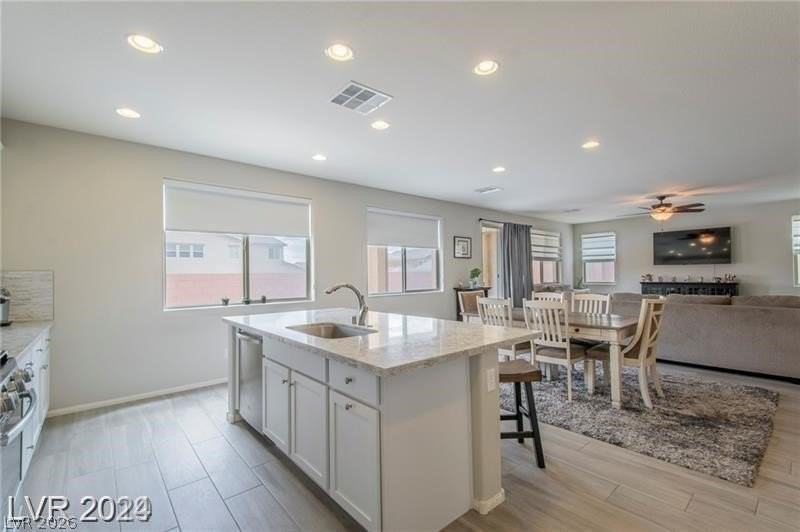 829 Lower Lake Ct - Photo 7 of 31