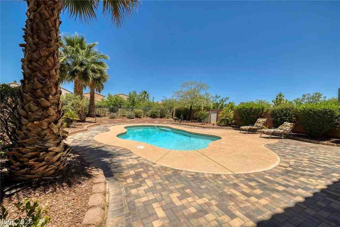 10226 Sourwood Ave #0 - Photo 4 of 33