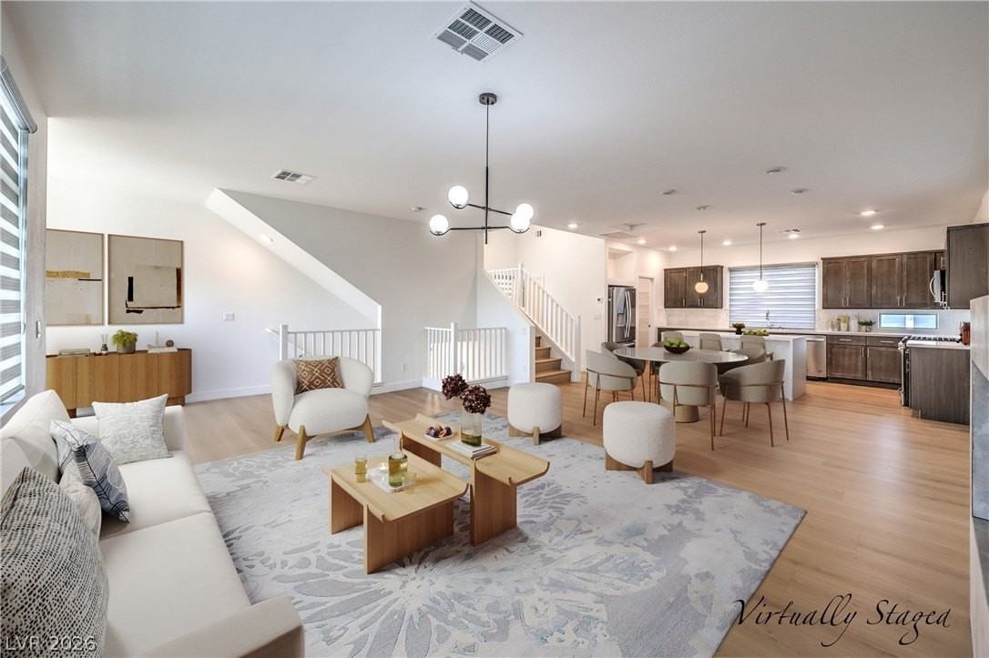 8144 Monsoon Bay St - Photo 5 of 39