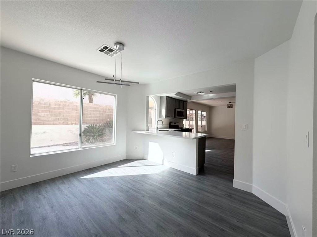 261 Delfino Way - Photo 7 of 27