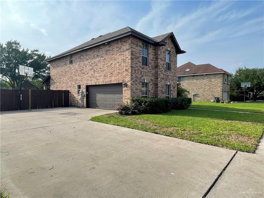 2515 Dove Ave - Photo 2 of 22