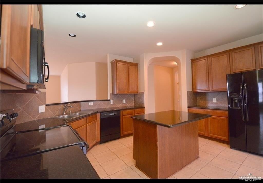 4507 Santa Lydia St - Photo 6 of 20