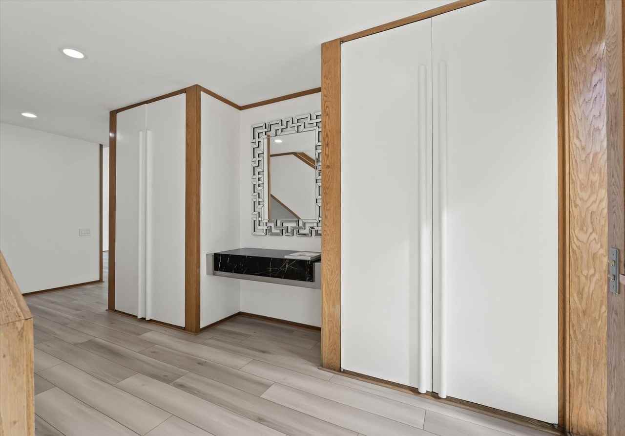 709 Ann St - Photo 6 of 30