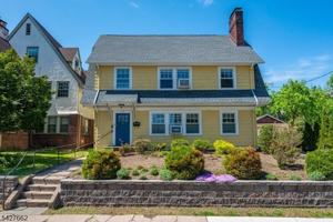 featured image of 200 Valley Rd #2