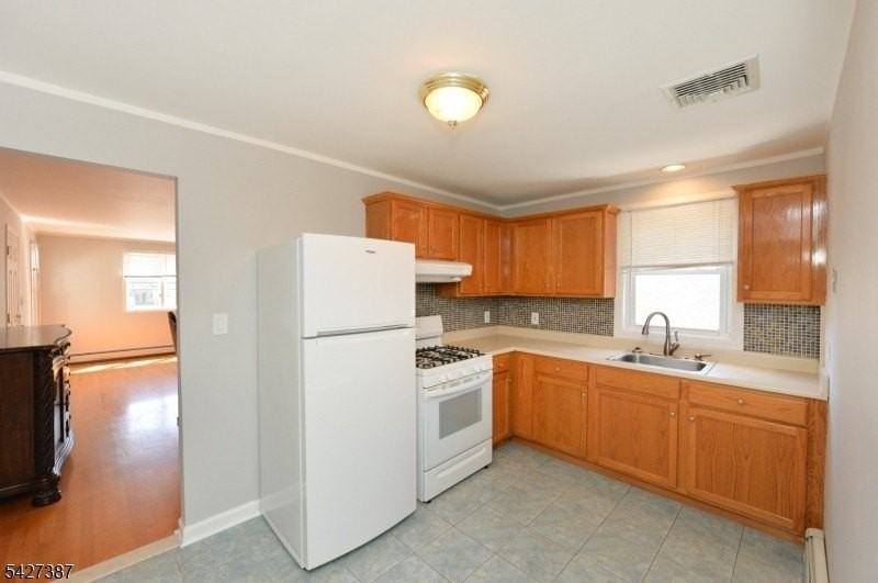 142 Grand Ave #2 - Photo 6 of 15