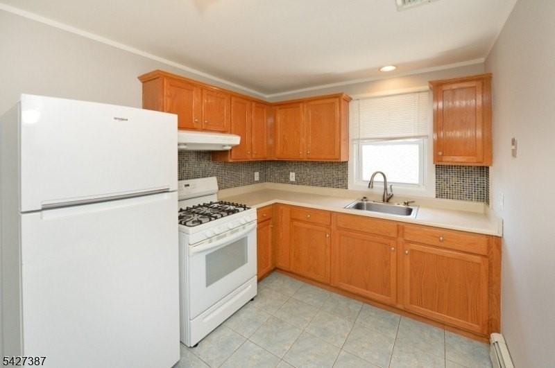 142 Grand Ave #2 - Photo 7 of 15