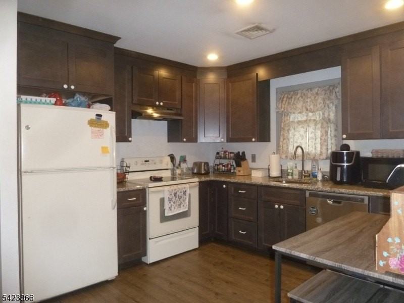 72 Kennedy Rd - Photo 2 of 23
