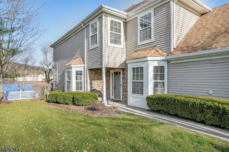 16 Lagoon Way - Photo 4 of 28