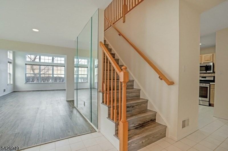 16 Lagoon Way - Photo 5 of 28