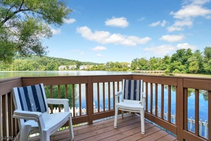 16 Lagoon Way - Photo 3 of 28