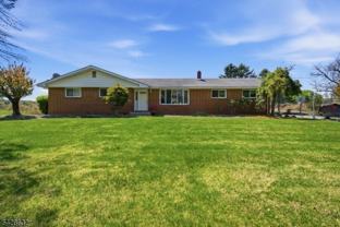 131 Califon Rd - Photo 1 of 1