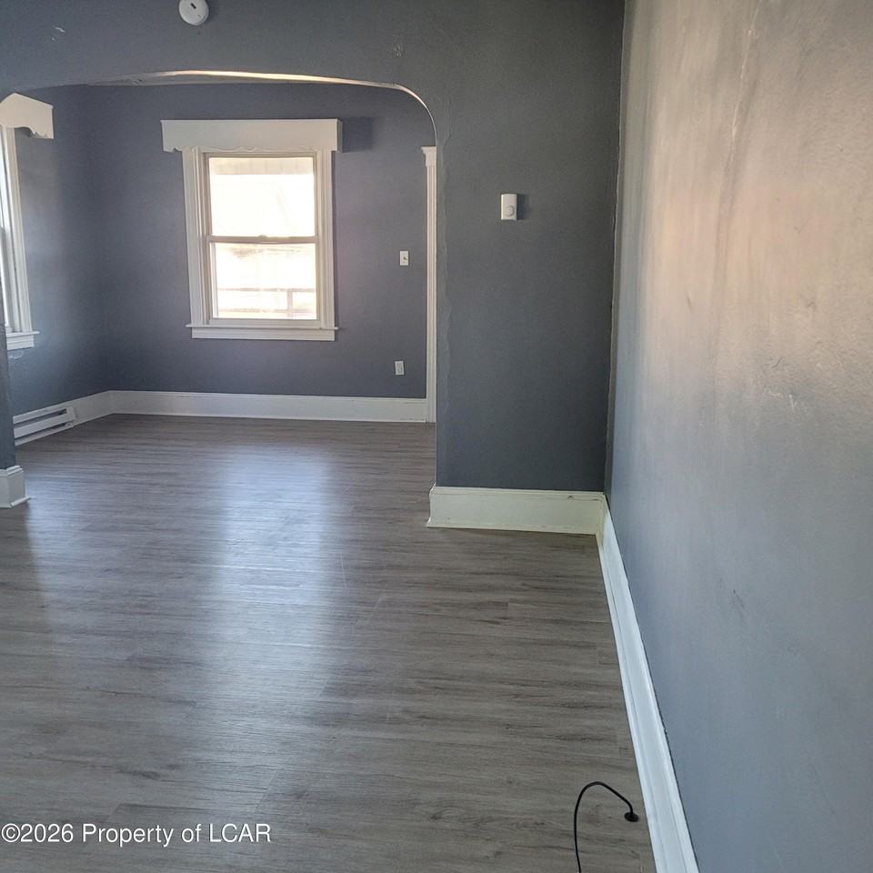 463 2nd St - Photo 7 of 16