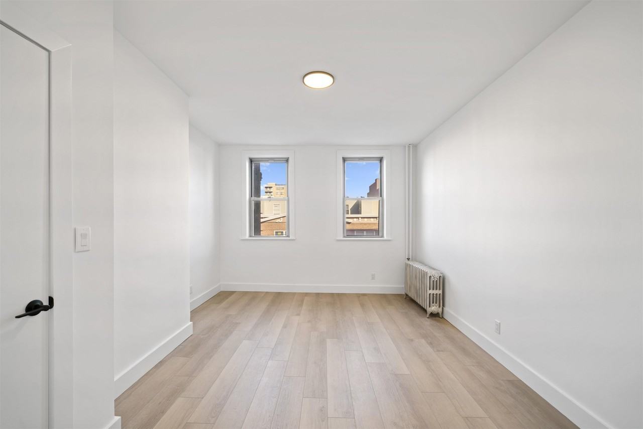 216 Madison St #4 - Photo 5 of 13
