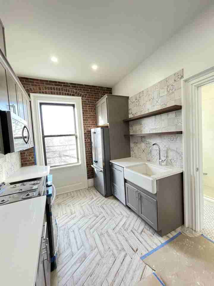 569 Jersey Ave #4 - Photo 2 of 18