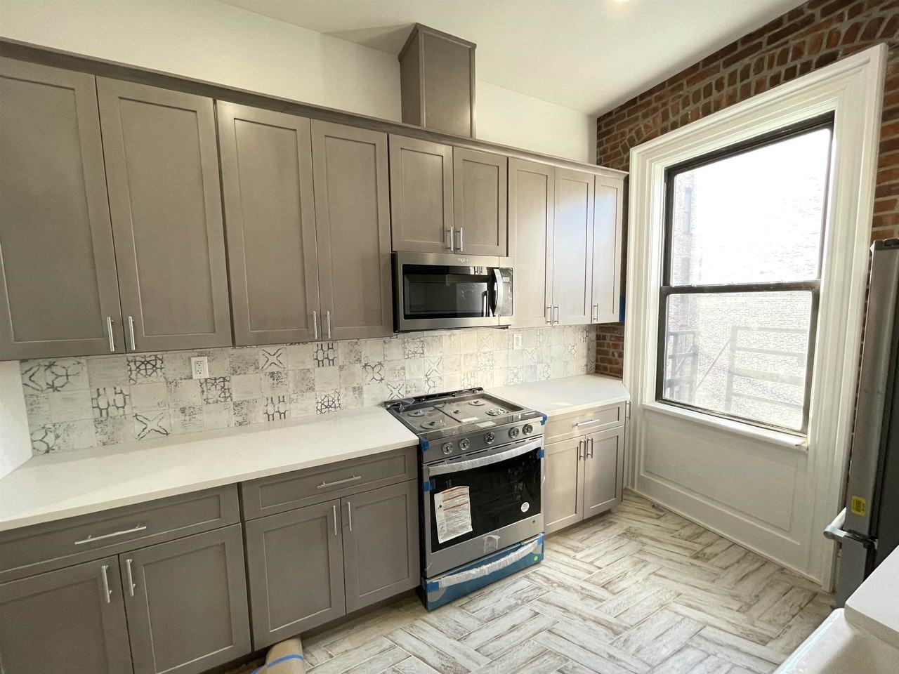 569 Jersey Ave #4 - Photo 4 of 18