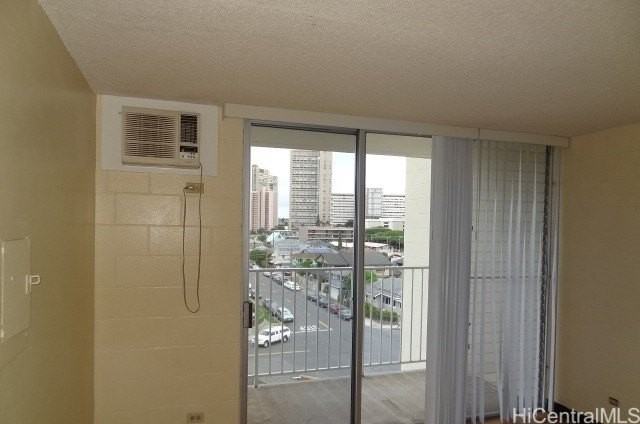 2122 Lime St #606 - Photo 7 of 7