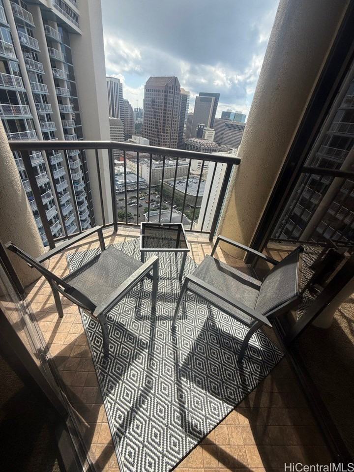60 N Beretania St #3108 - Photo 4 of 25