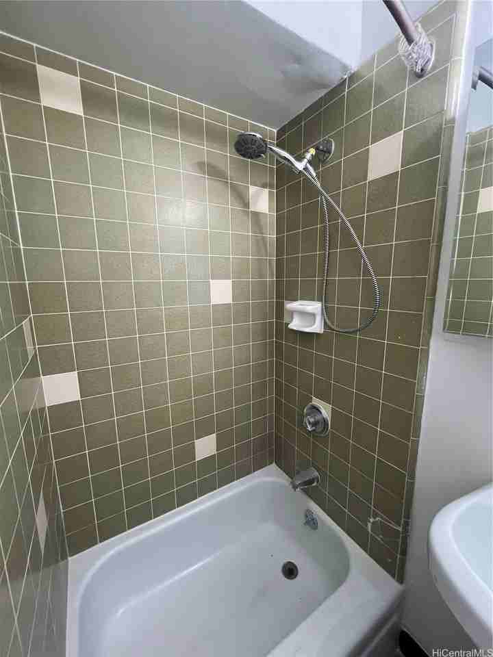 802 Prospect St #103 - Photo 6 of 8
