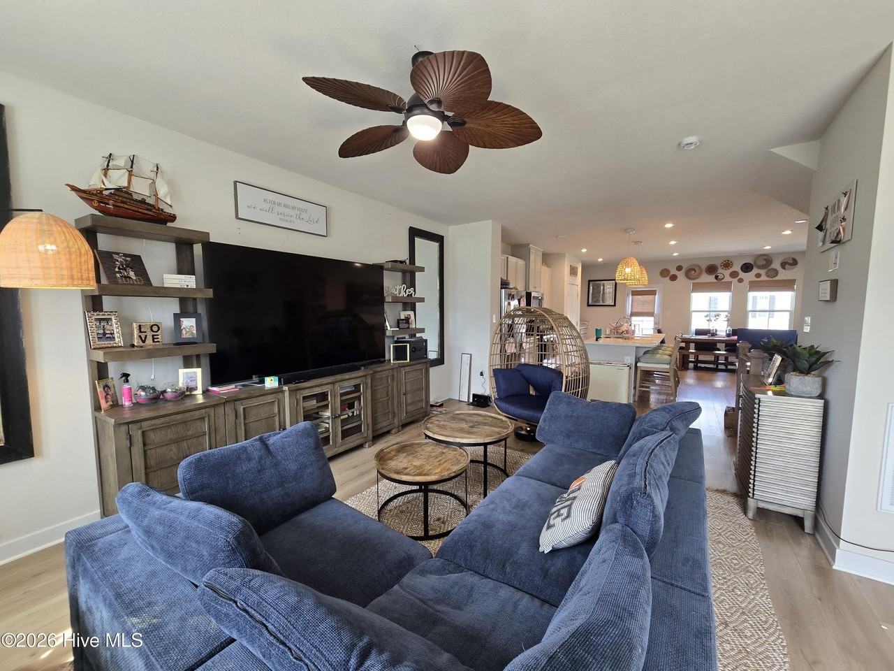 302 Fost Blvd - Photo 2 of 16