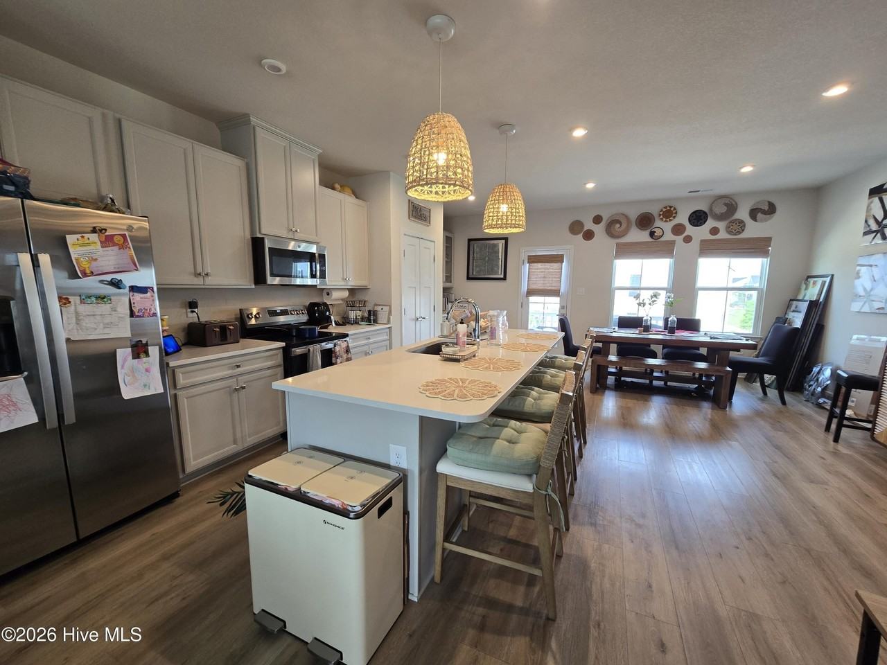 302 Fost Blvd - Photo 3 of 16