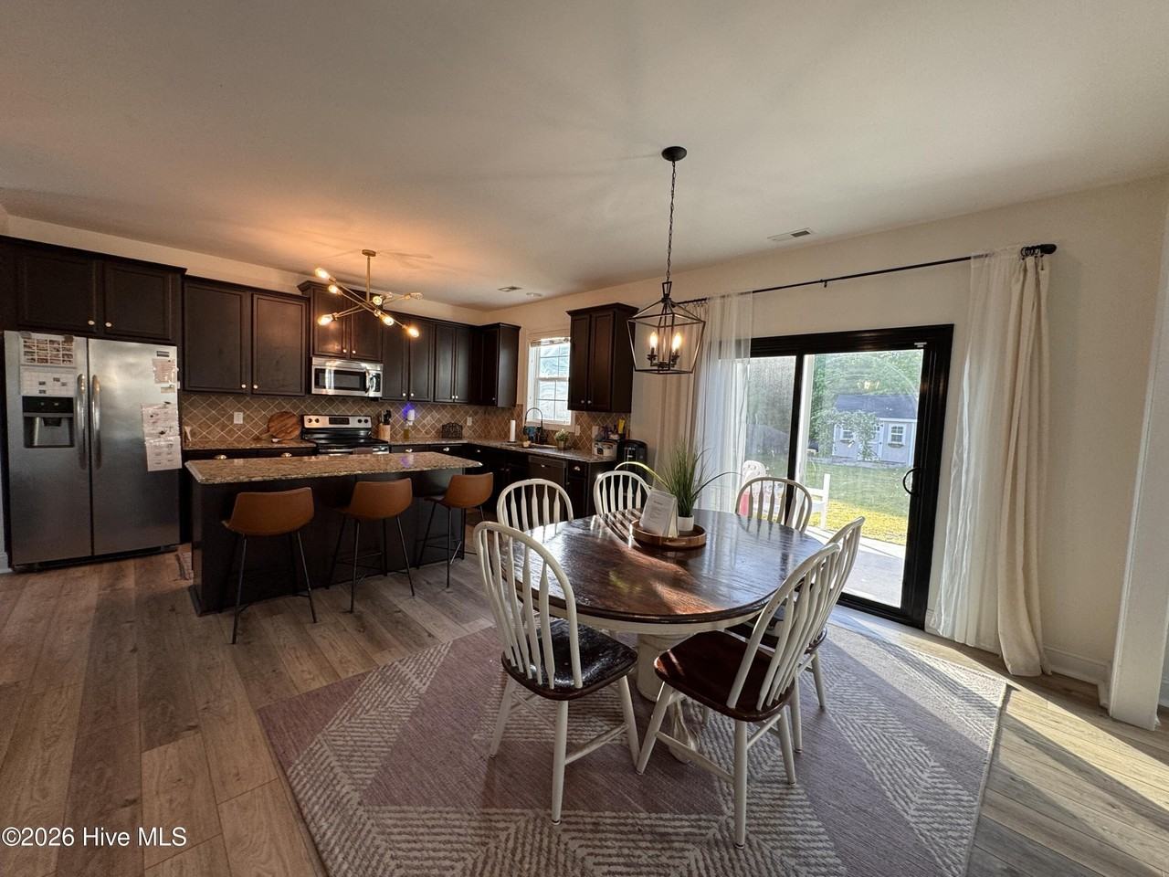 421 Wolfe Ln - Photo 7 of 24