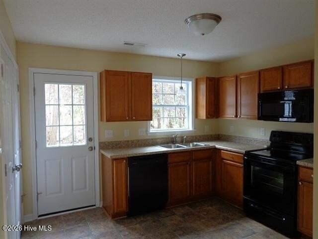1116 Pueblo Dr - Photo 4 of 14