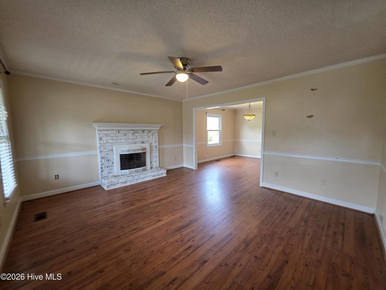 500 Kane Ct - Photo 3 of 16