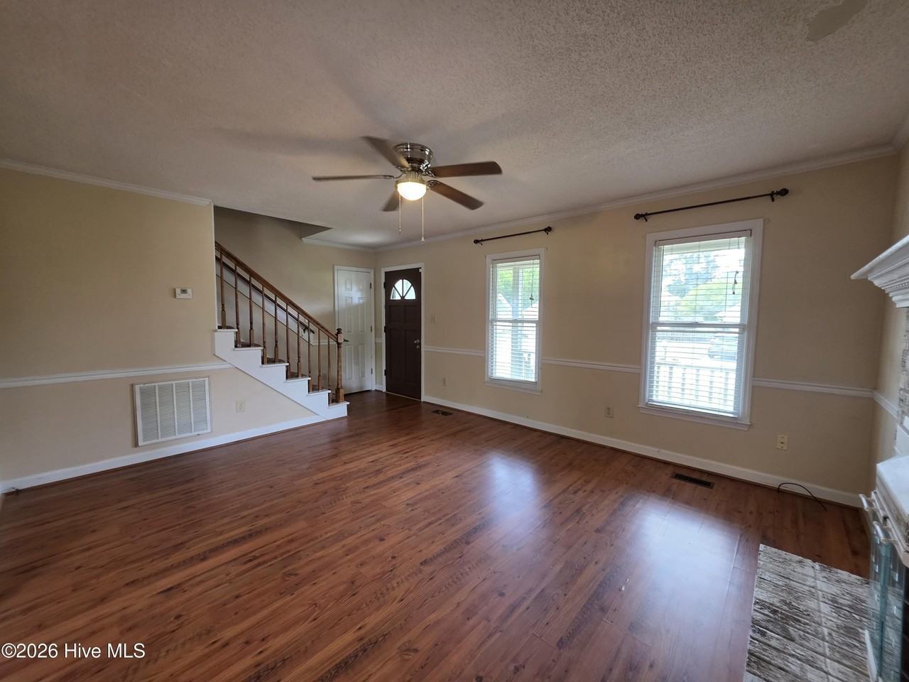 500 Kane Ct - Photo 4 of 16