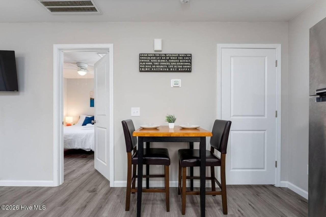 232 Jordan Ln #A - Photo 6 of 17