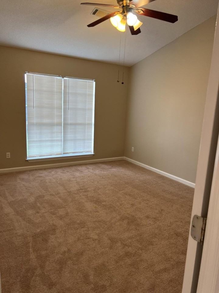 17 Macaulay Pl - Photo 5 of 25