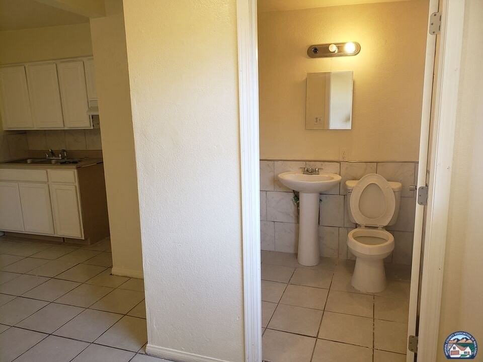 271 W 3rd St #3 - Photo 6 of 6