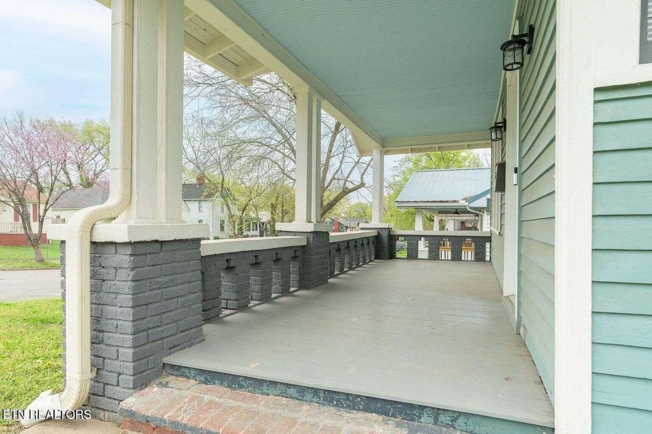 2443 Jefferson Ave - Photo 2 of 14