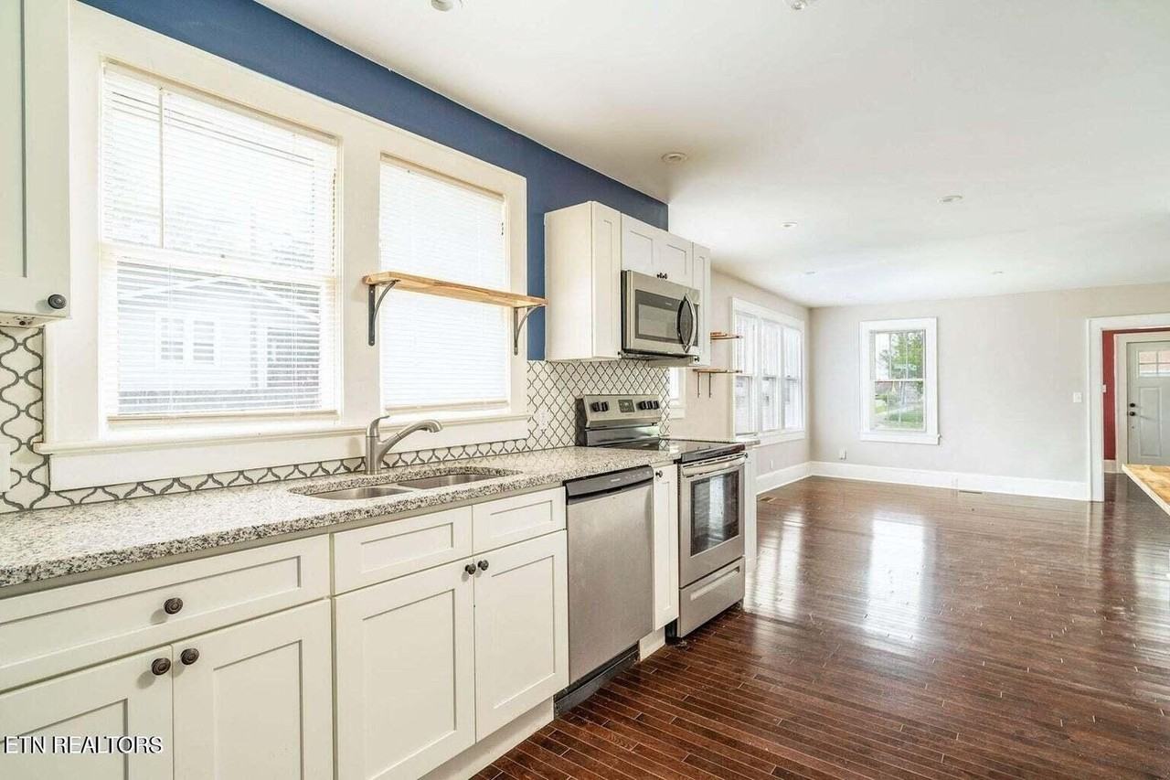 2443 Jefferson Ave - Photo 6 of 14